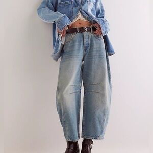 NWT free people we the free horseshoe mid rise good luck barrel jeans size 28